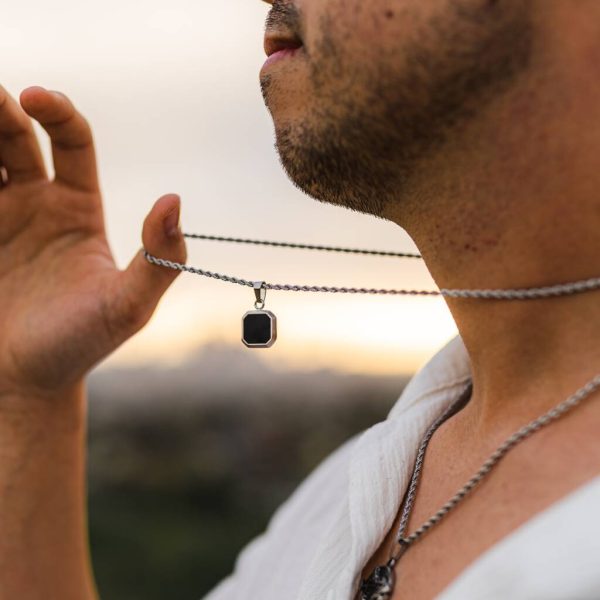 mens-black-silver-onyx-pendant-necklace