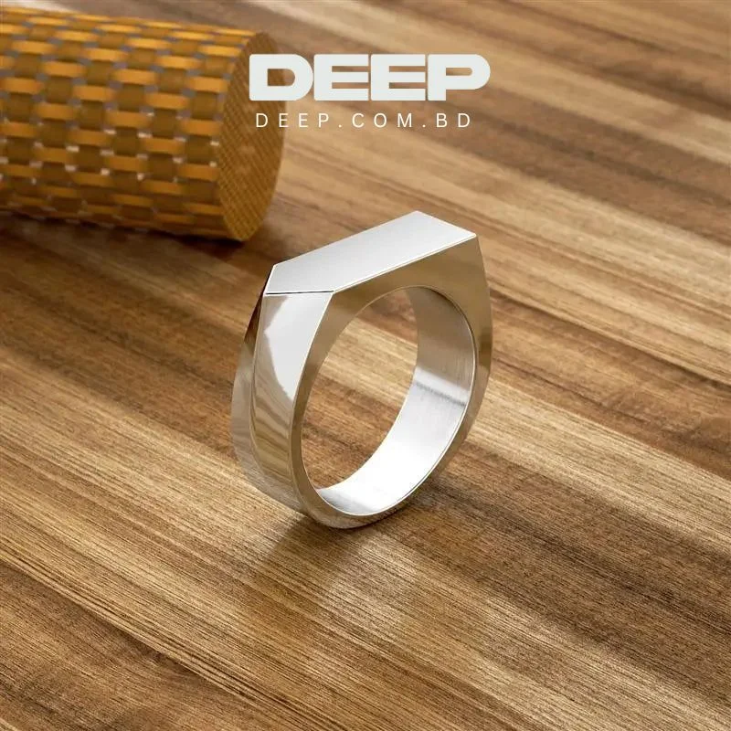 Trendy Smooth Polished Silver Titanium Finger Ring For Men